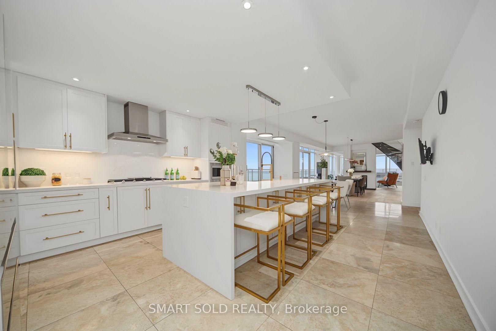 PRESTIGE AT 500 QUEENS QUAY WEST