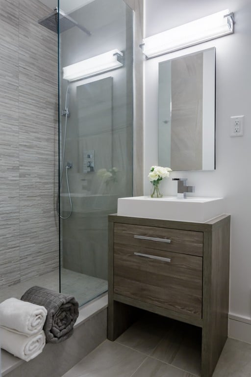 65 E India Row #2C