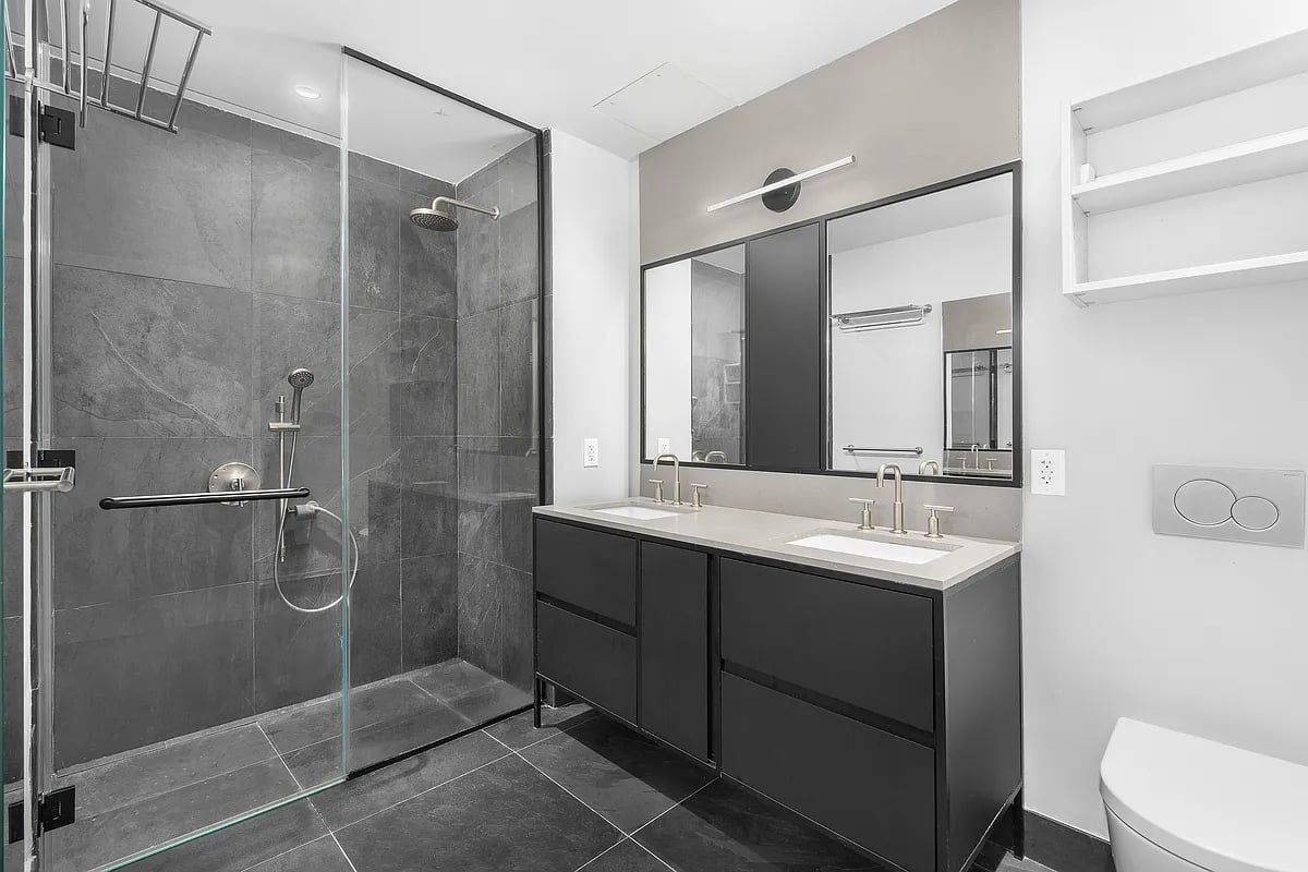 45 E 7th St #2D