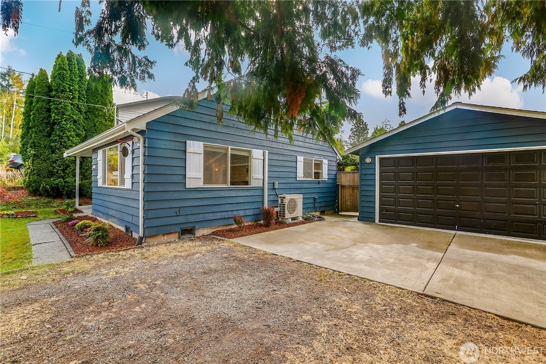 3611 NE 137th Street