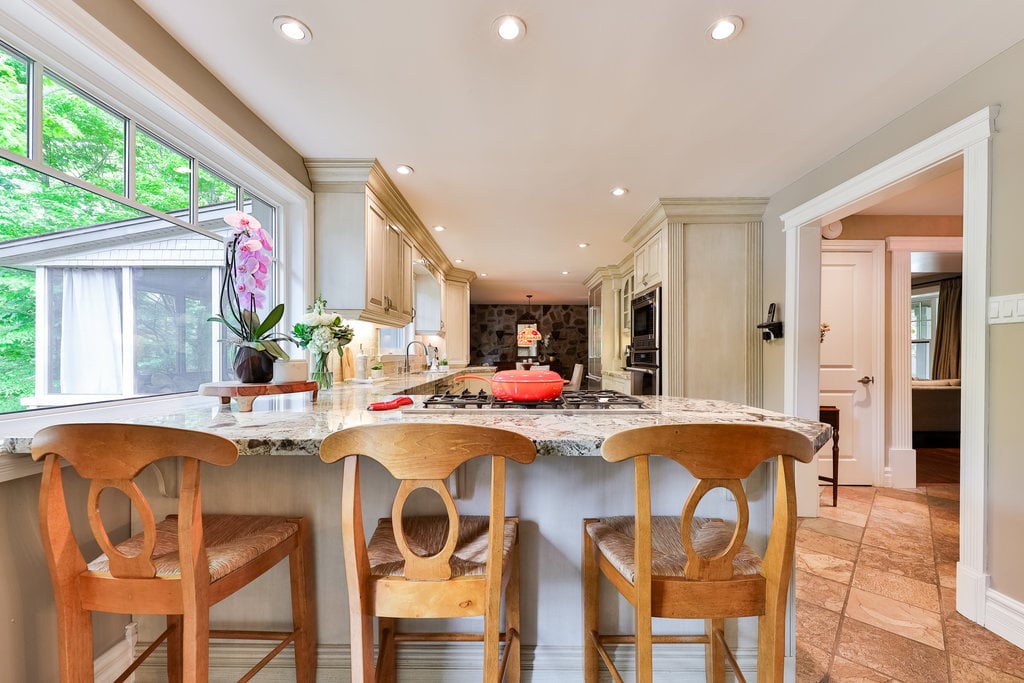1293 Greenoaks Dr
