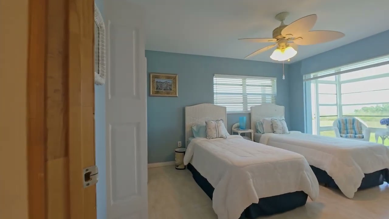  Oceanfront Dream Alert Amazing Value won't last long in Vero Beach on the beach!!!!!!!!!!!!!!!
