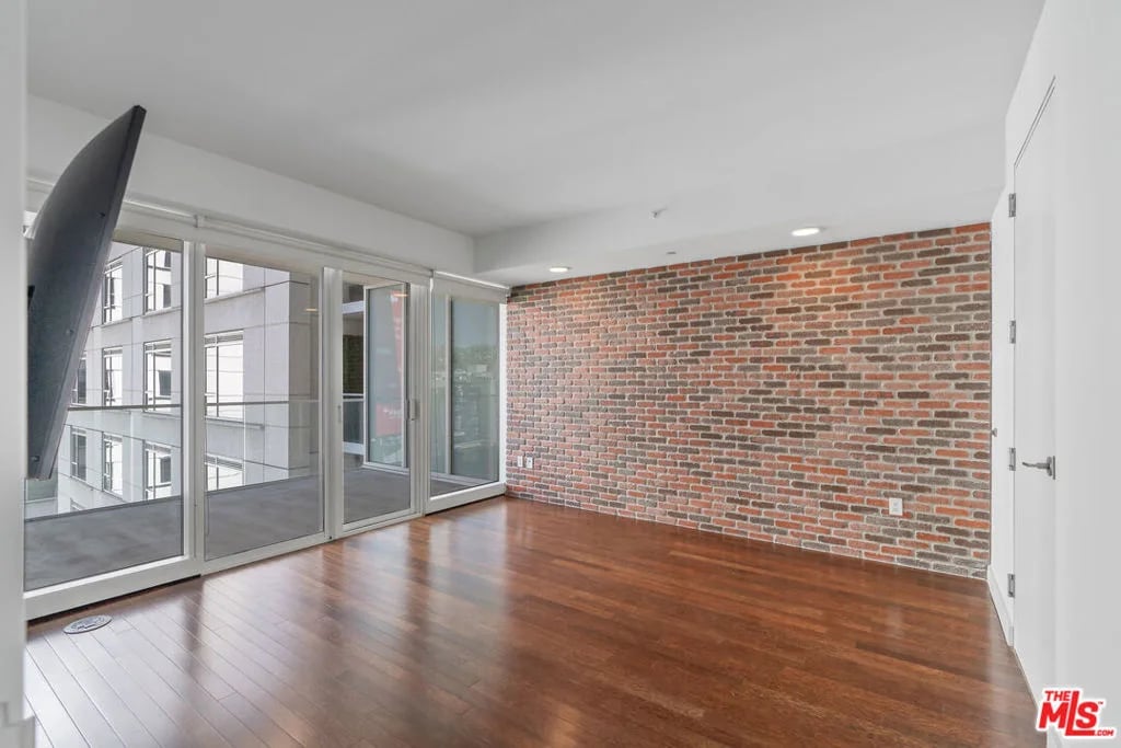 6250 Hollywood Blvd, #7D
