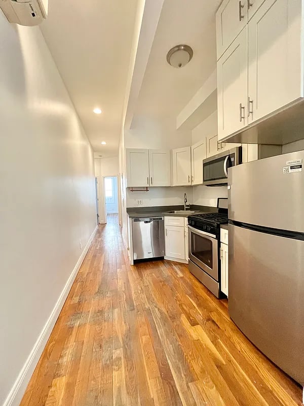 293 Wyckoff Avenue 2R