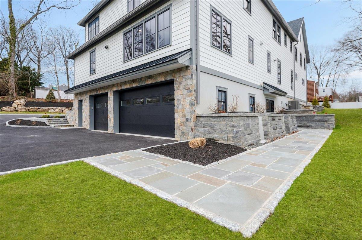 23 Sylvan Rd
