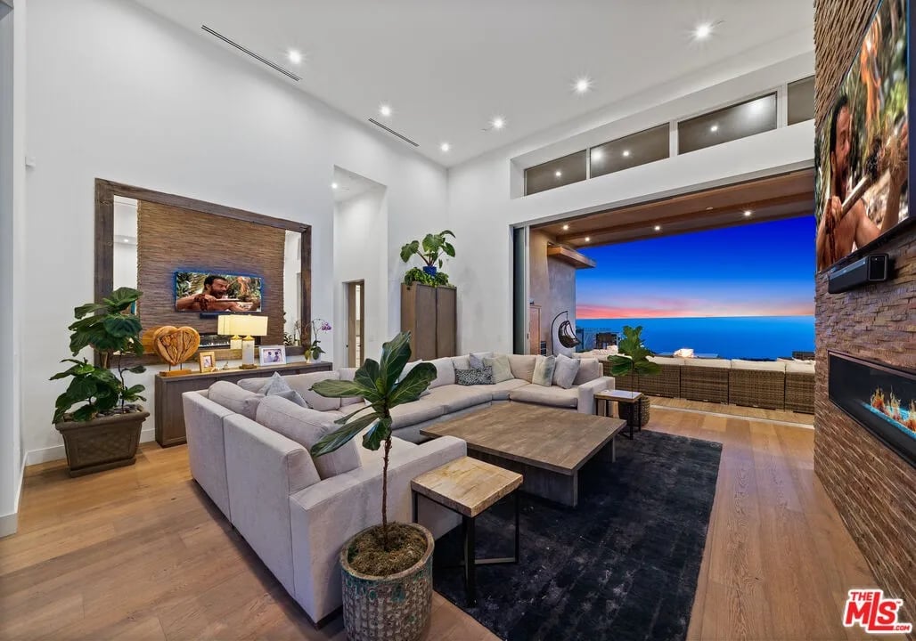 10715 Yerba Buena Rd