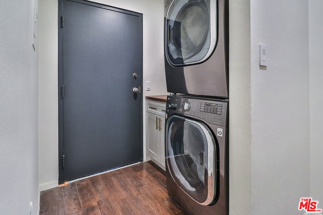 18100 Burbank Blvd Unit 19