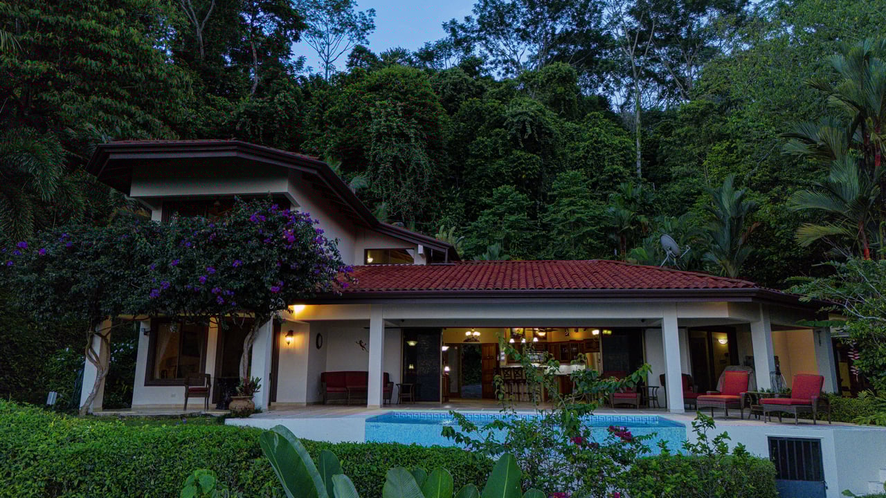 Private Luxury Villa with Whale Tail Ocean View Close to Downtown Uvita