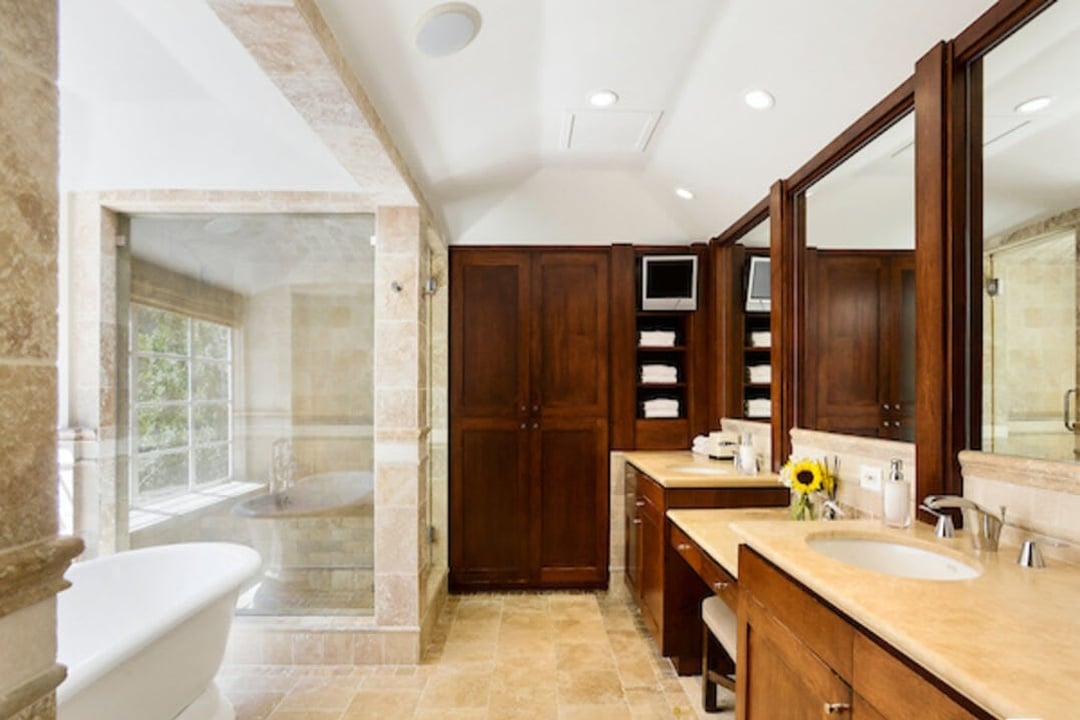 Ridge Oasis