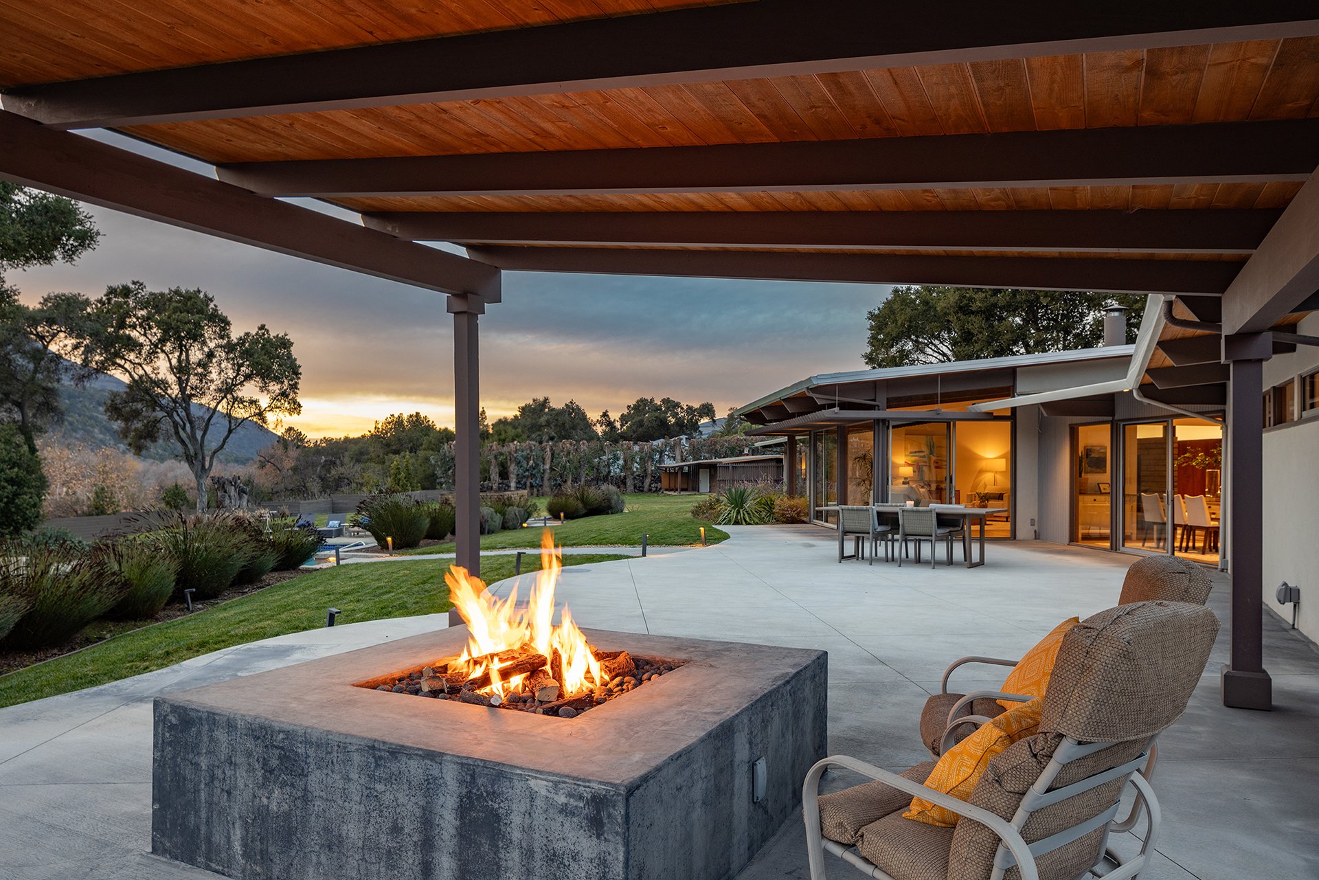 Mid-Century Modern Oasis - 332 W Carmel Valley Rd 