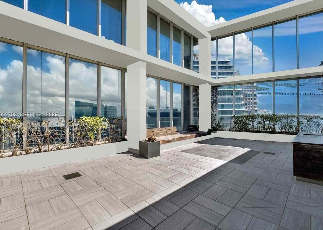 465 Brickell Ave #5701