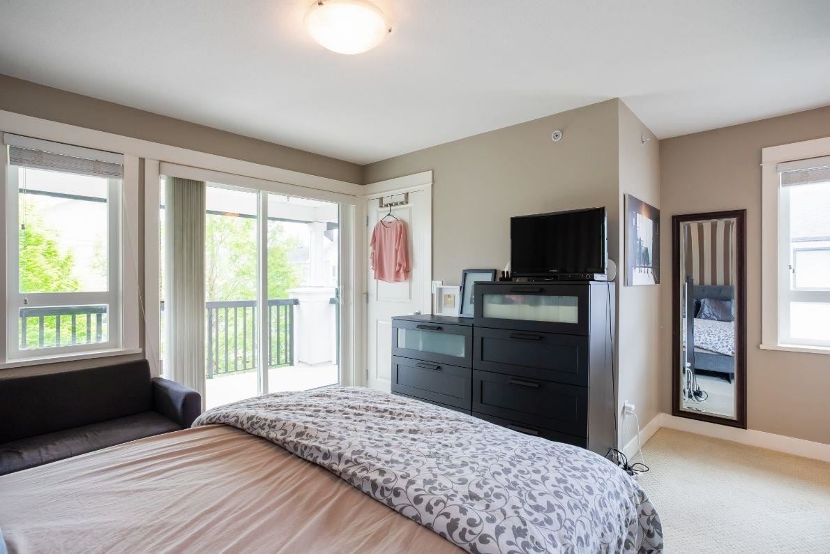 1130 Ewen Ave, #3