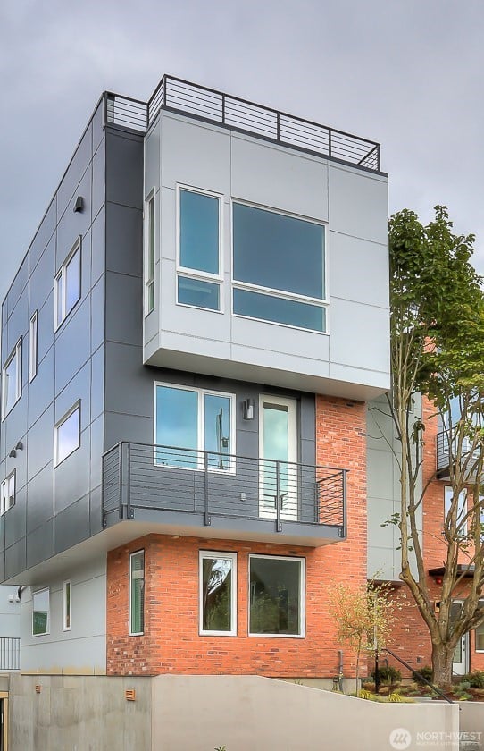 410 Federal Avenue E #E