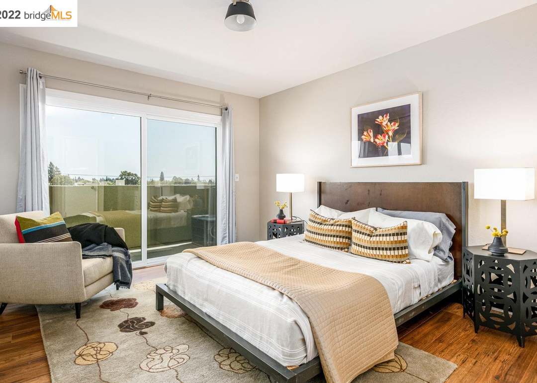 499 Estudillo Ave #305