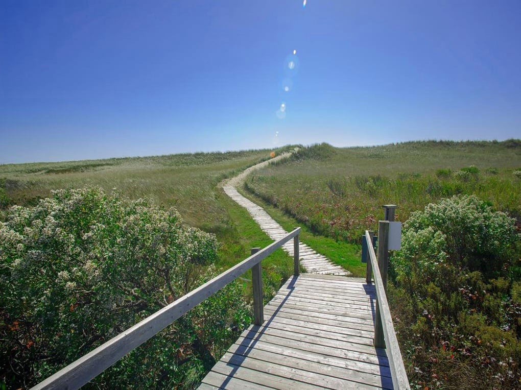 23 Black Point Rd