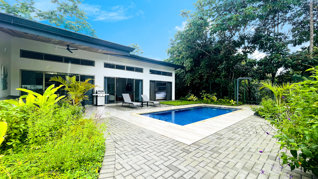 Modern 3BR Home in Highly Desirable Gated Community in Ojochal Costa Rica