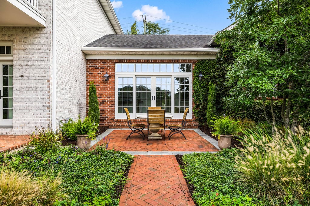 Stunning Hayfields Manor Home