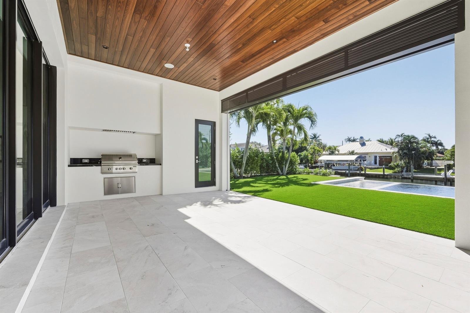 2442 Bay Circle