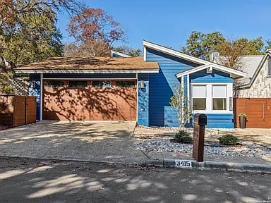 3415 River Way