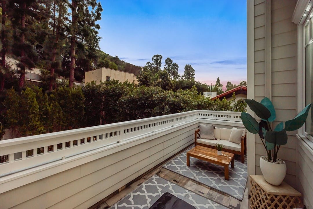 Luminor Heights, Laurel Canyon Blvd, 90046