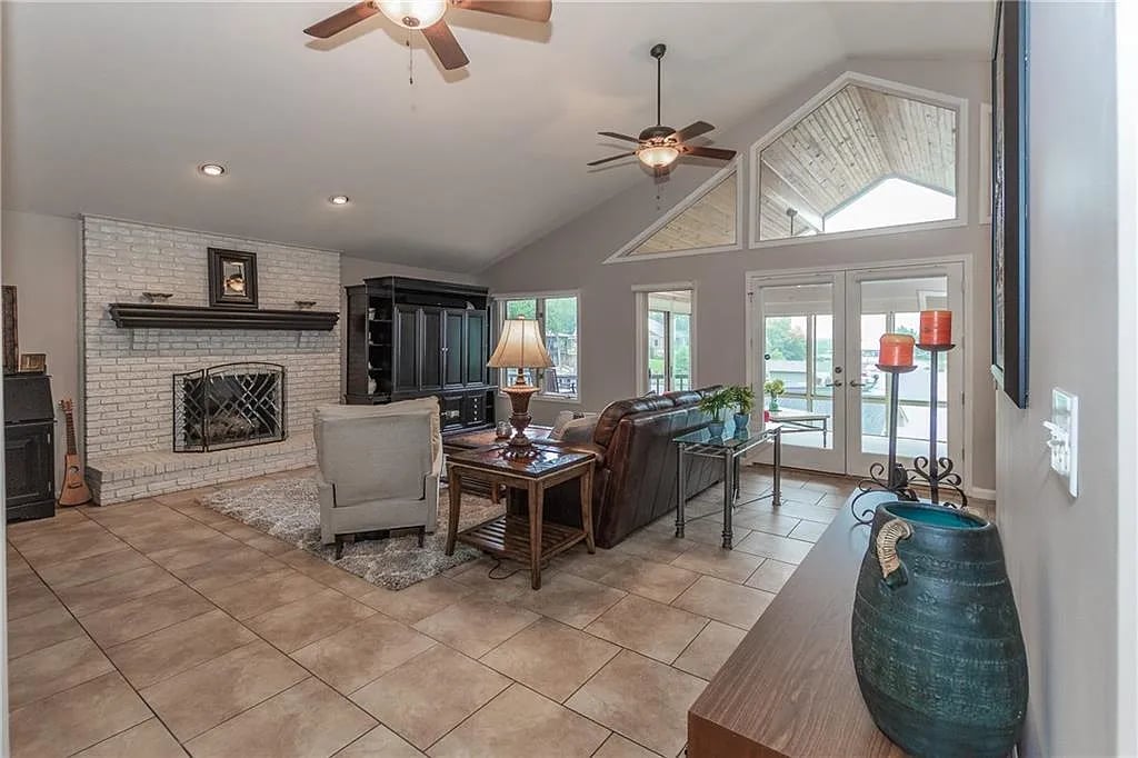 10461 W Grandview Dr