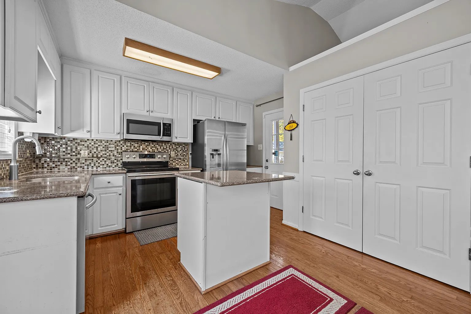 221 Southerby Dr