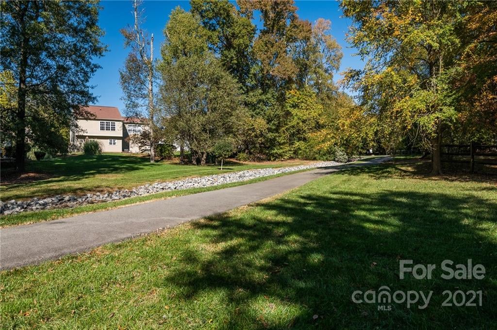 8815 Baffin Ct