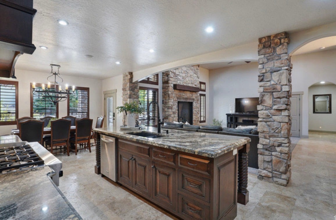 Santaquin Home