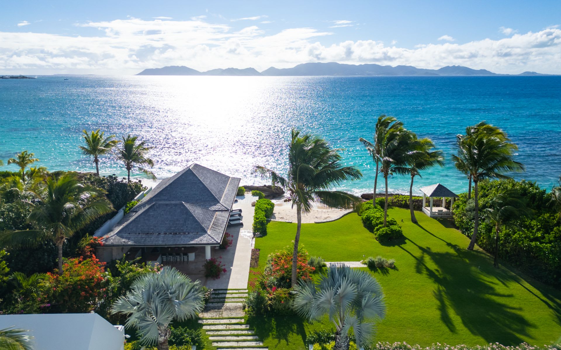 Aurora Estate Home - Private Beach Front Estate 