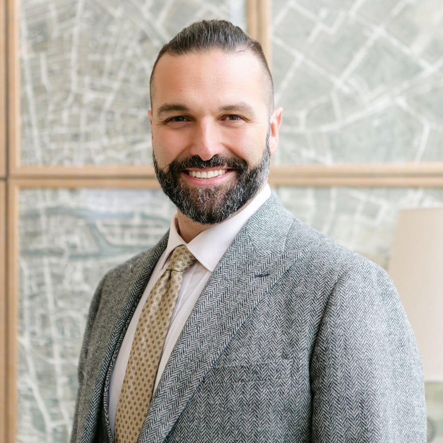 Yianni Konstantopoulos Washington, DC Real Estate Agent Headshot