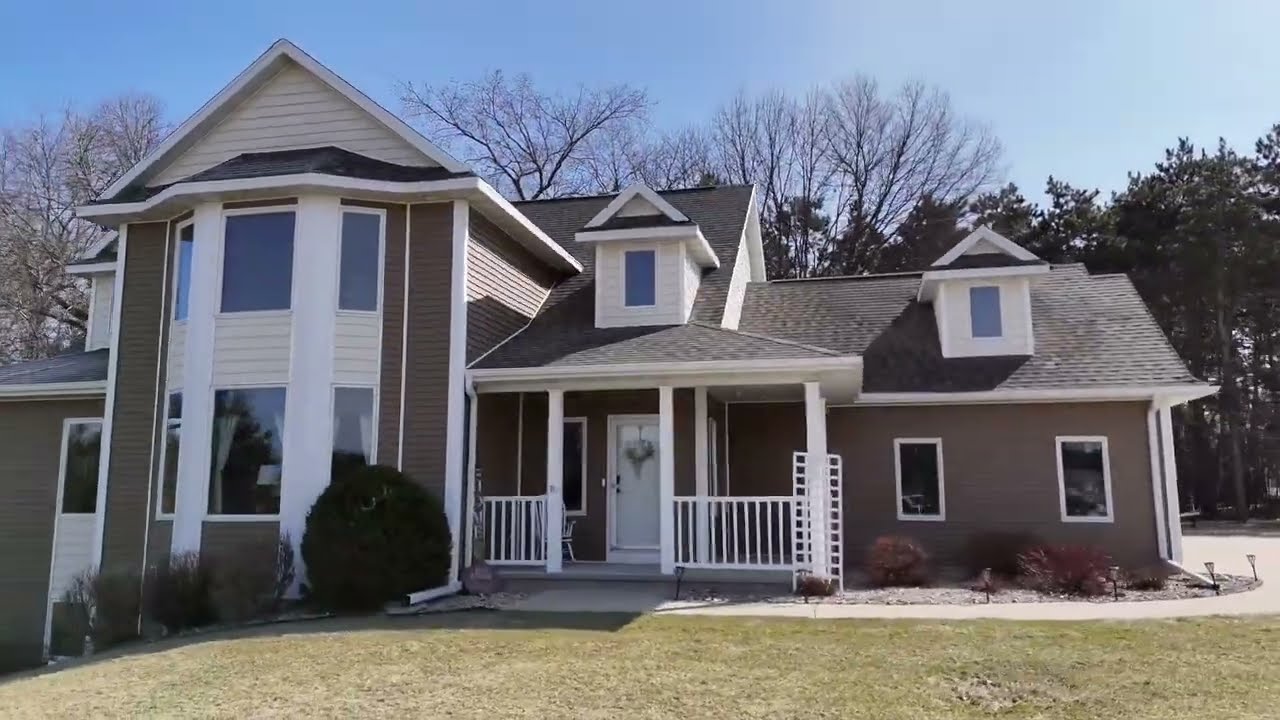 FOR SALE: N3580 Oakwood Pass | New London