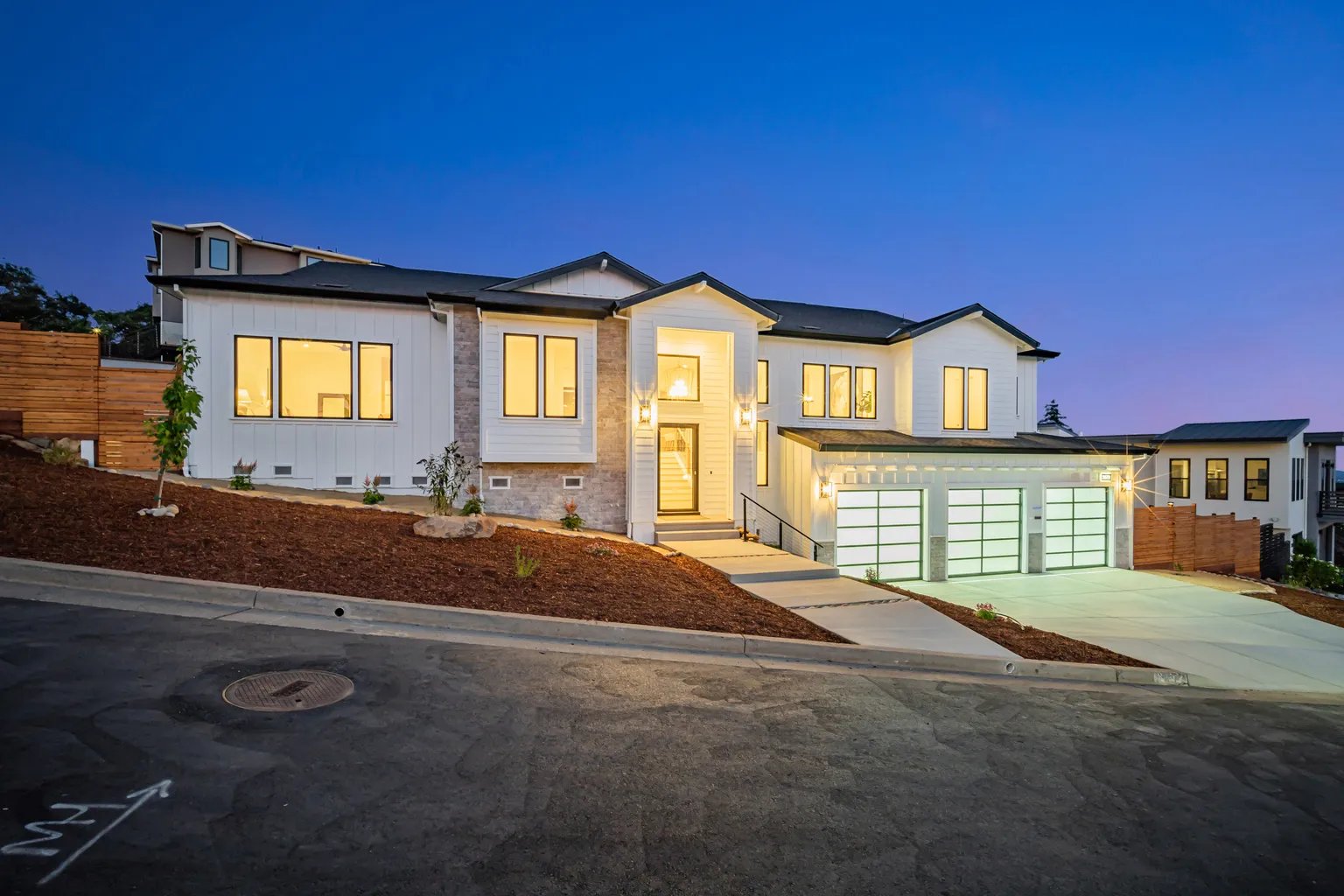 3572 Southridge Dr