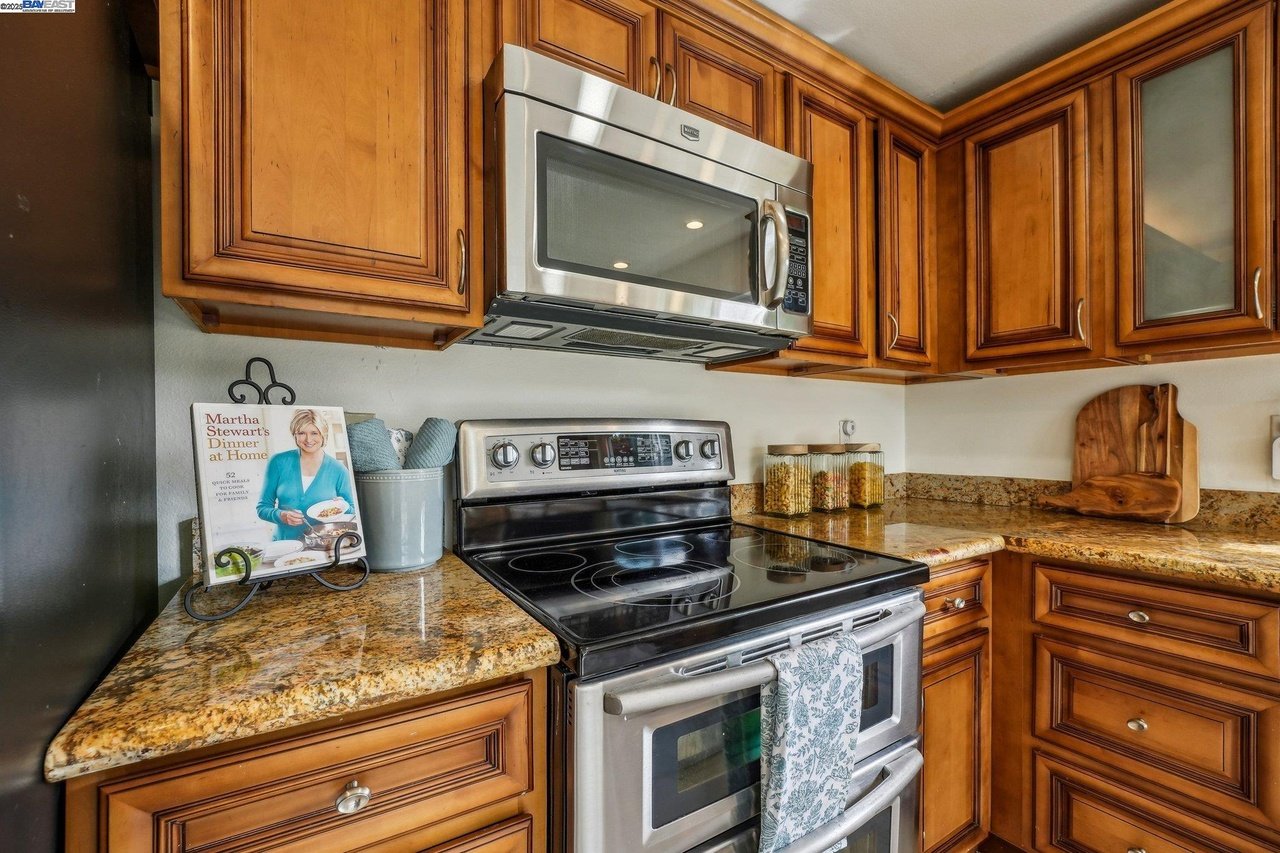 2119 Presidio Ct