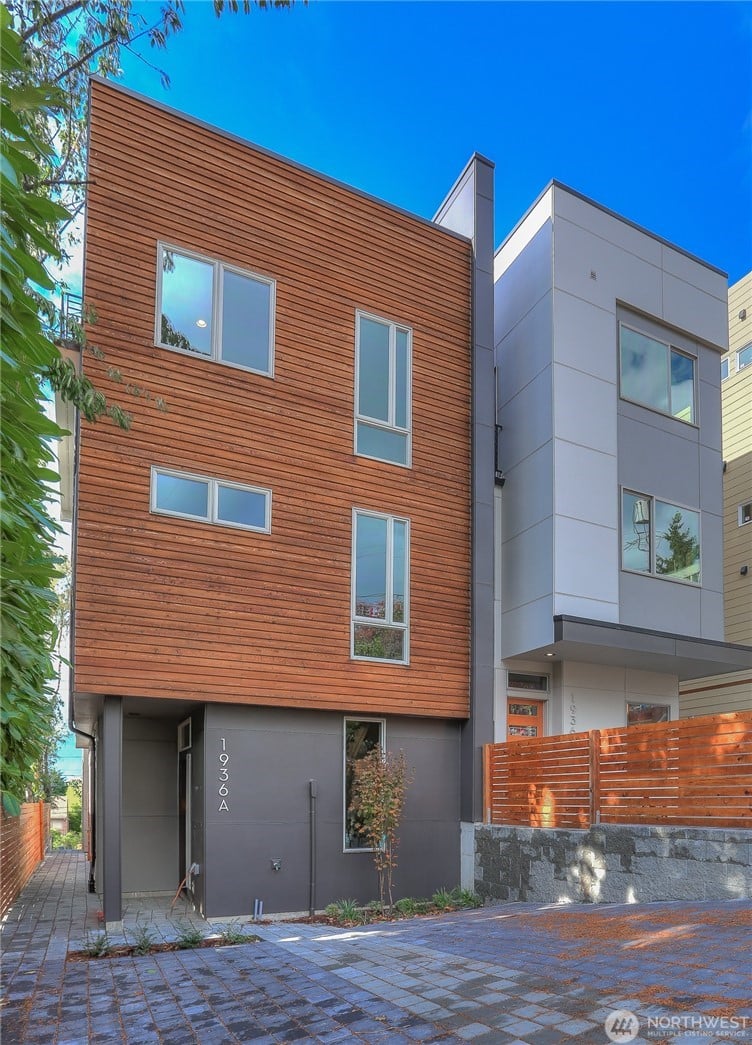 1936 B 10th Avenue W