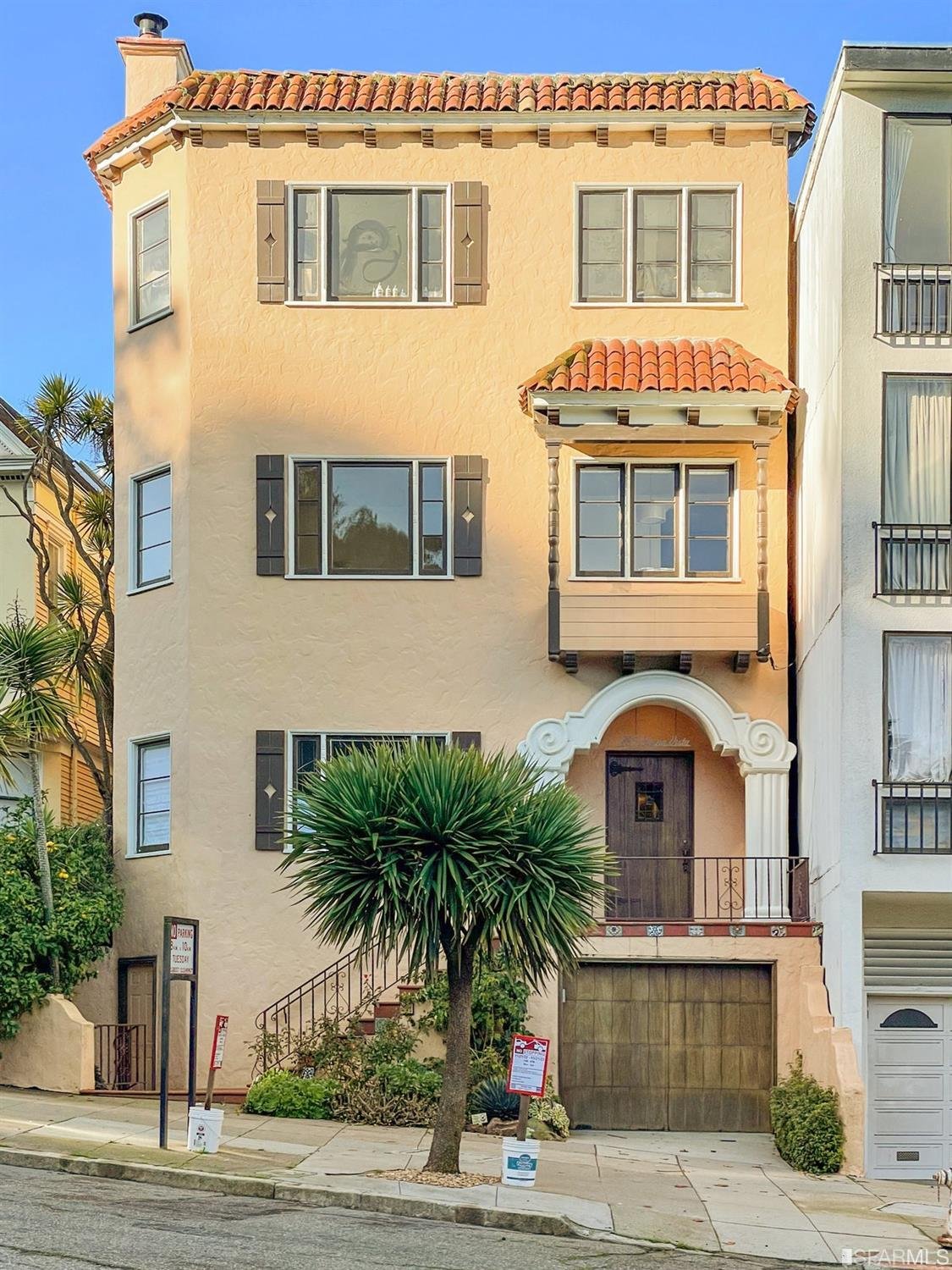 789 Buena Vista Ave #201