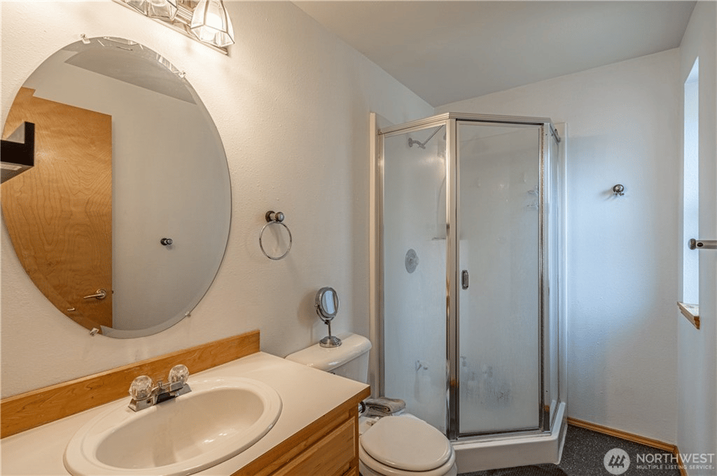 325 W Emerson Dr