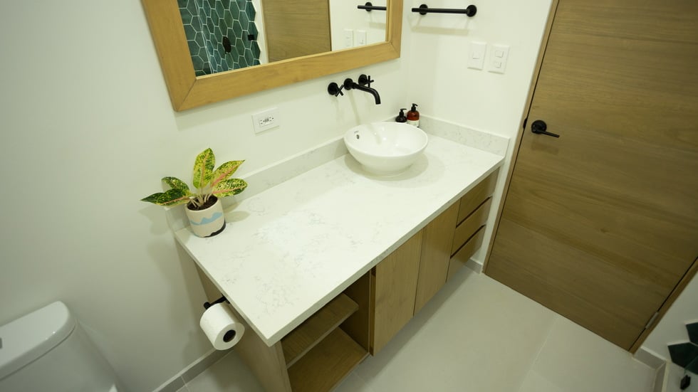 Luxury Riverfront Residence in Playa Dominical Walk to the Beach