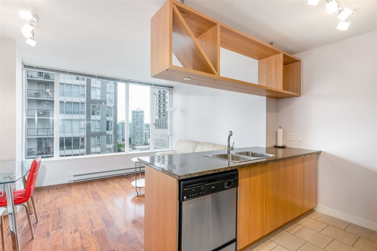 1001 Richards St, #1605