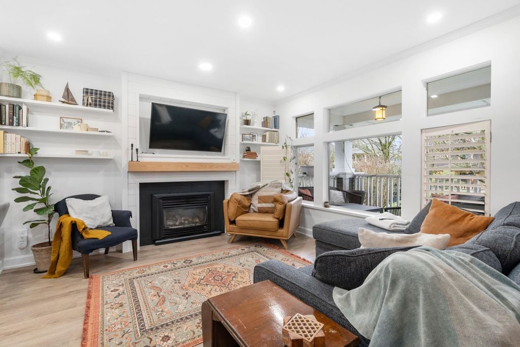 316 W 11th Ave