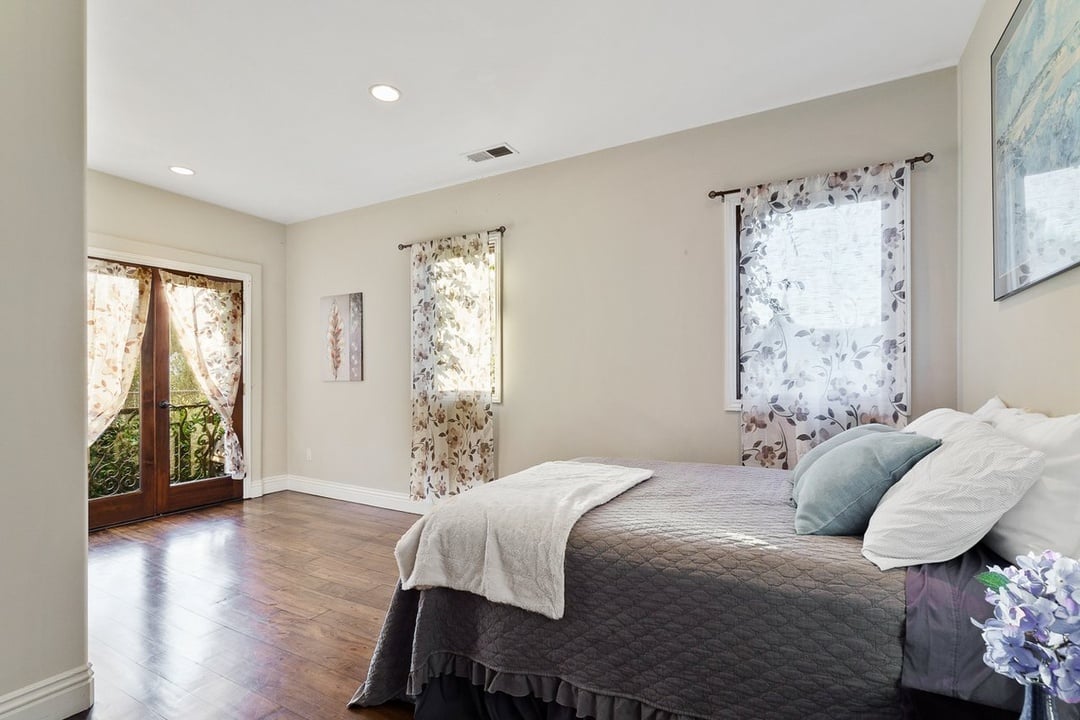 Valley Opulent