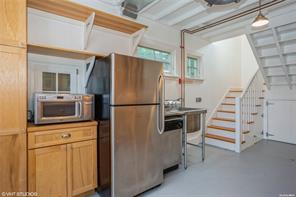 516 Main Street Carriage House