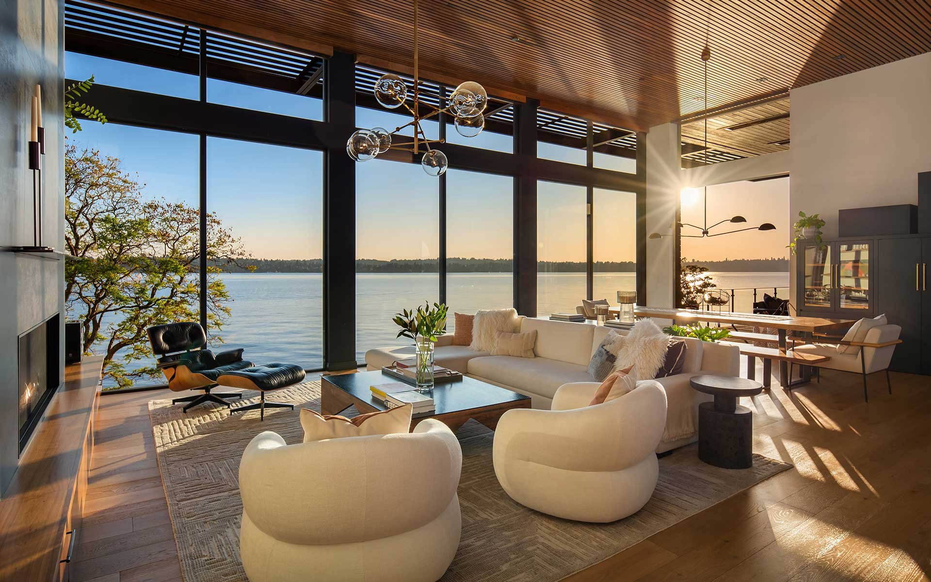 An Extraordinary Expression of Modern Waterfront Living on Mercer Island
