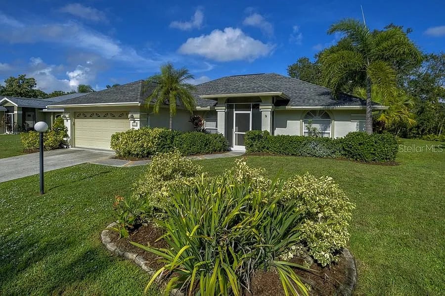 2570 Man Of War Cir