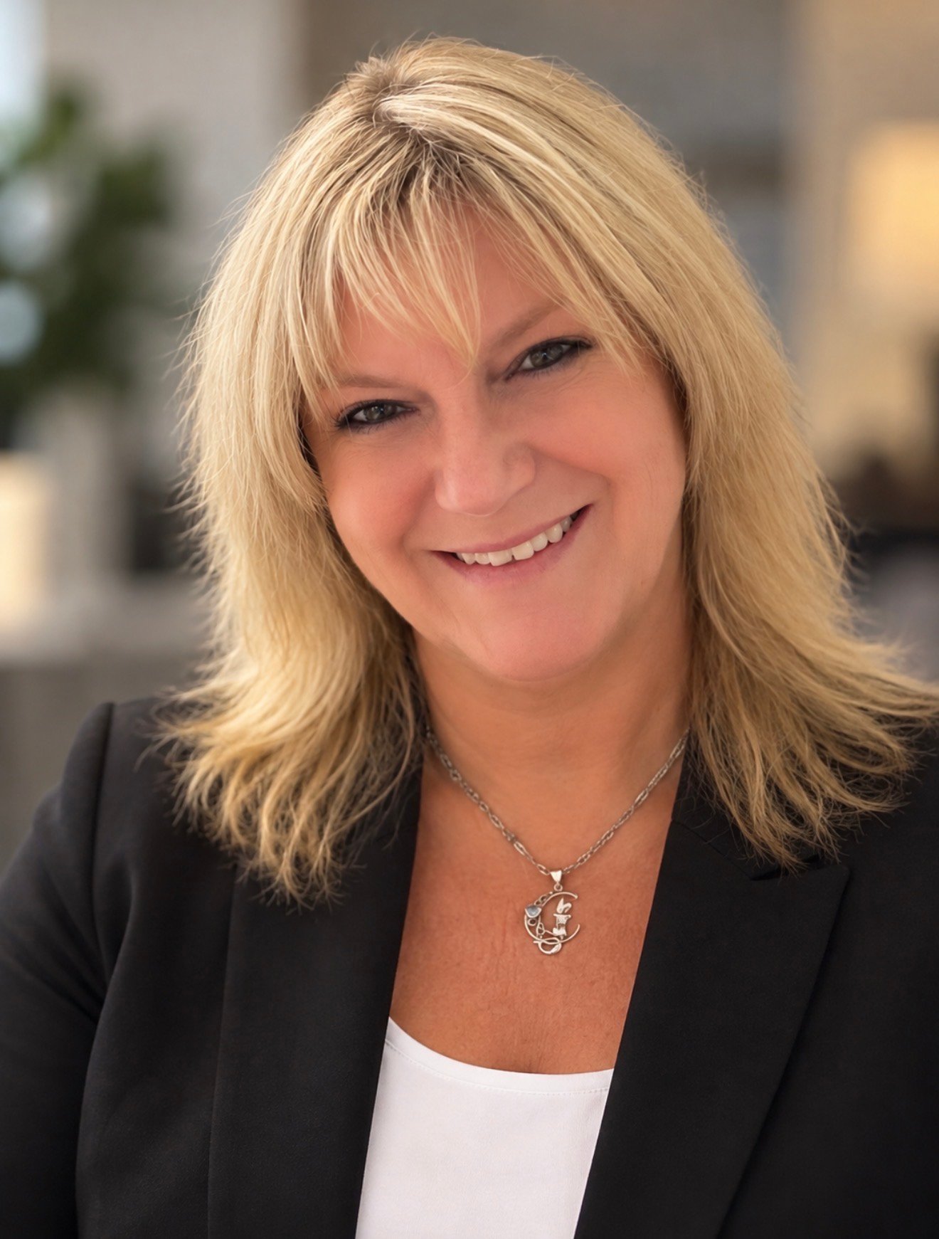 Angie Wells Realtor - Coldwell Banker McMahan