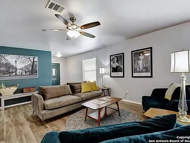 4007 Wisteria Way