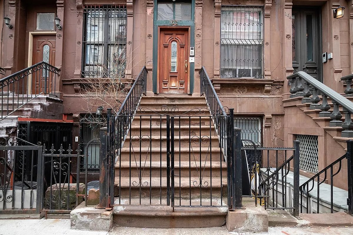 162 W 123rd St