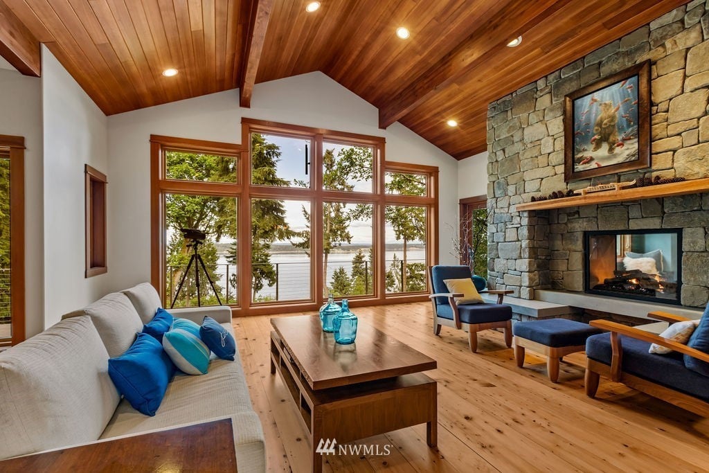 1190 E Ludlow Ridge Rd