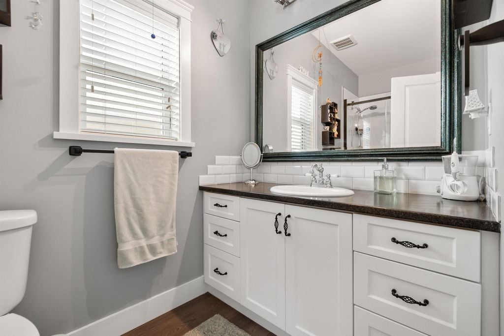 59060 Lougheed Hwy, #24