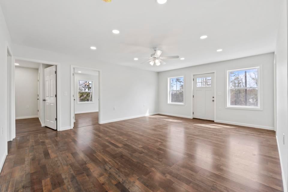 28 Orchard St. Gardiner, Interior