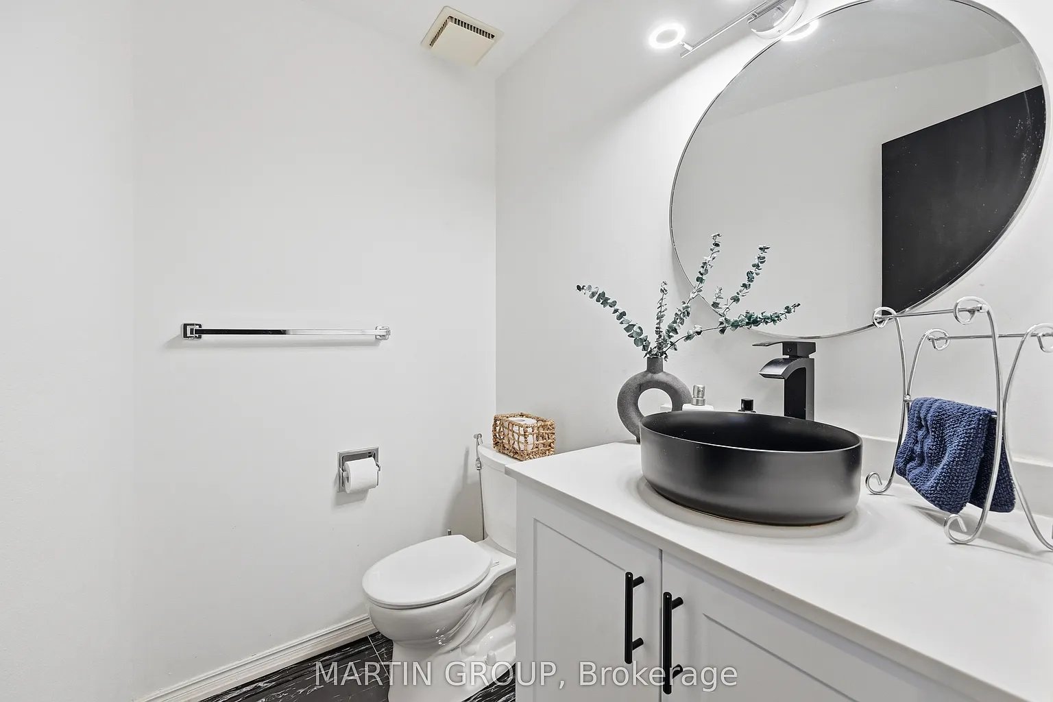 376 Carrier Ln